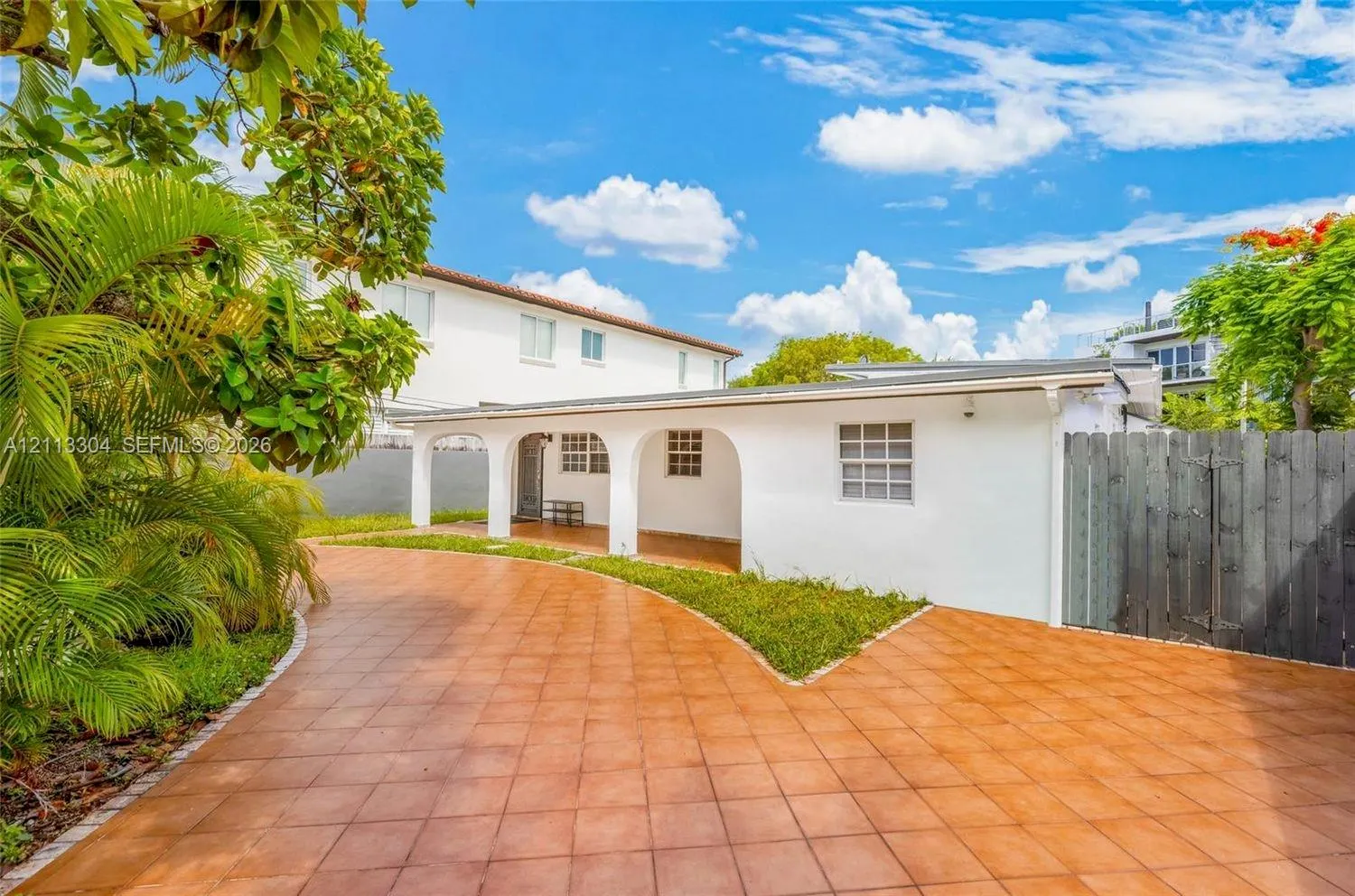 1810 SW 5th Avenue #n/a