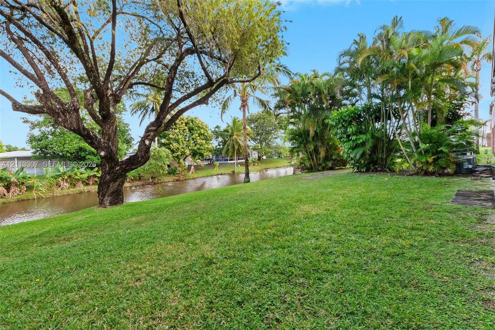 7605 NW 5th Place #103