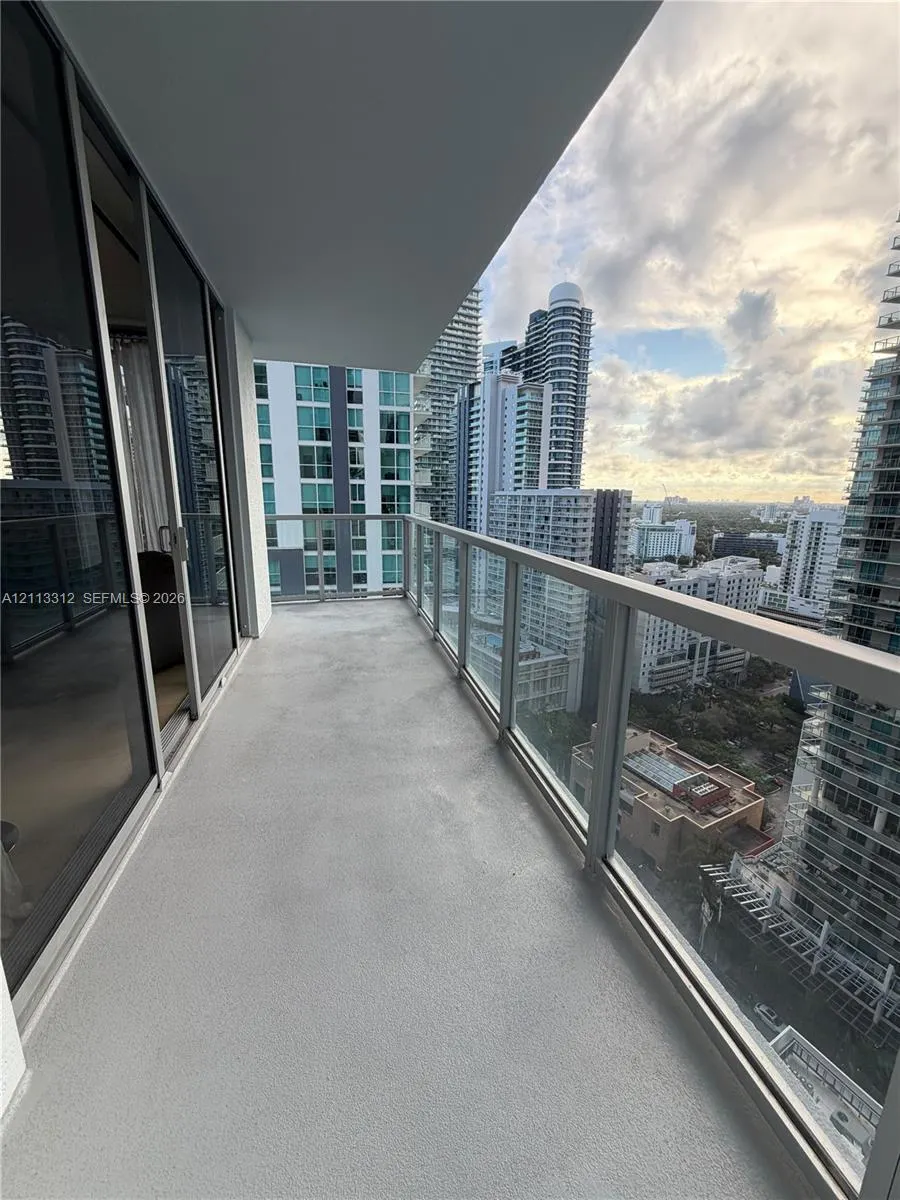 1050 Brickell Avenue #2414