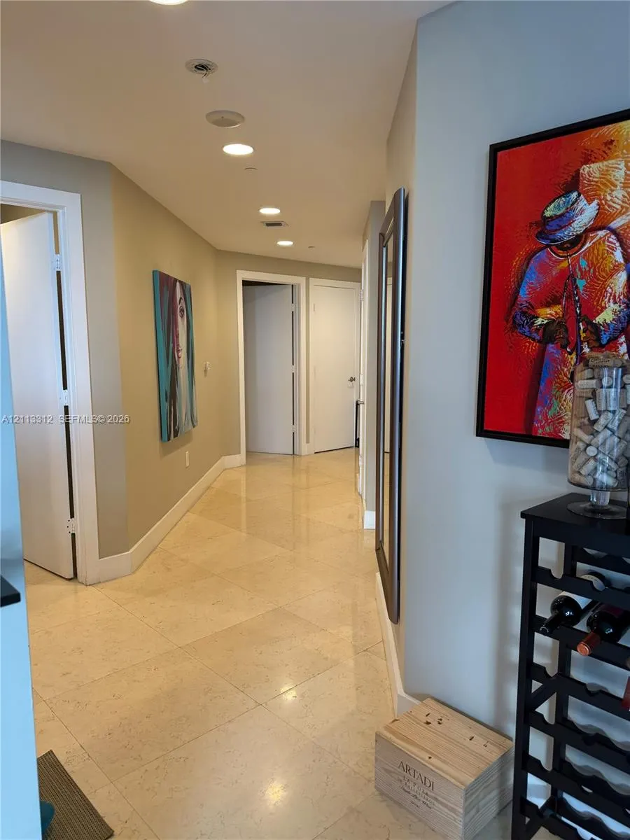 1050 Brickell Avenue #2414