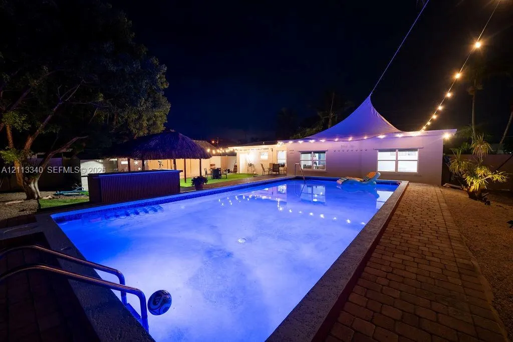 2705 Dolphin Drive