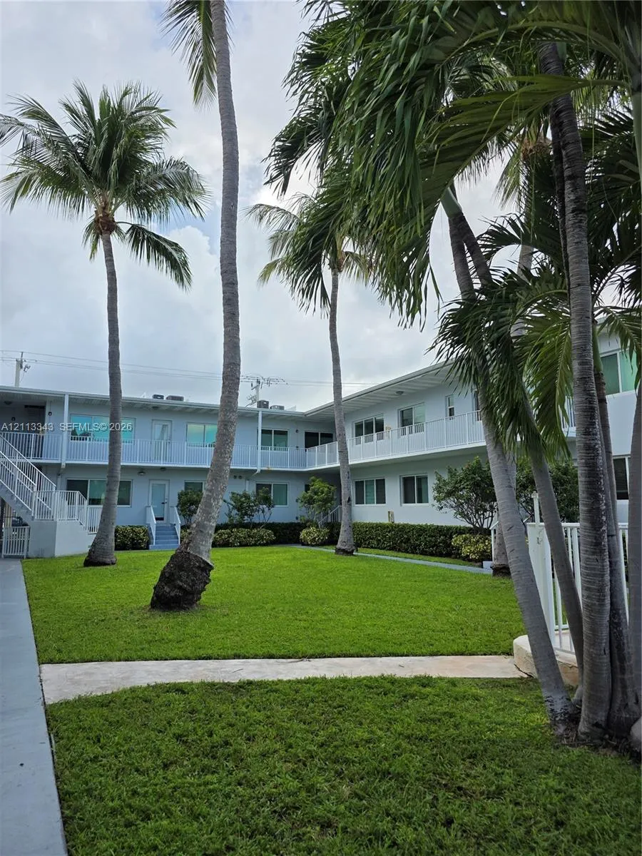 7207 Bay Drive #2