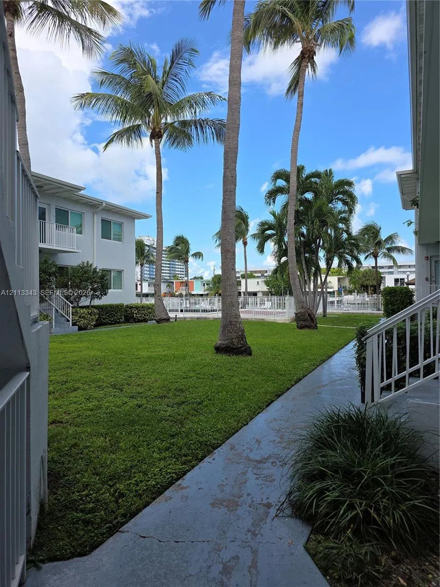 7207 Bay Drive #2