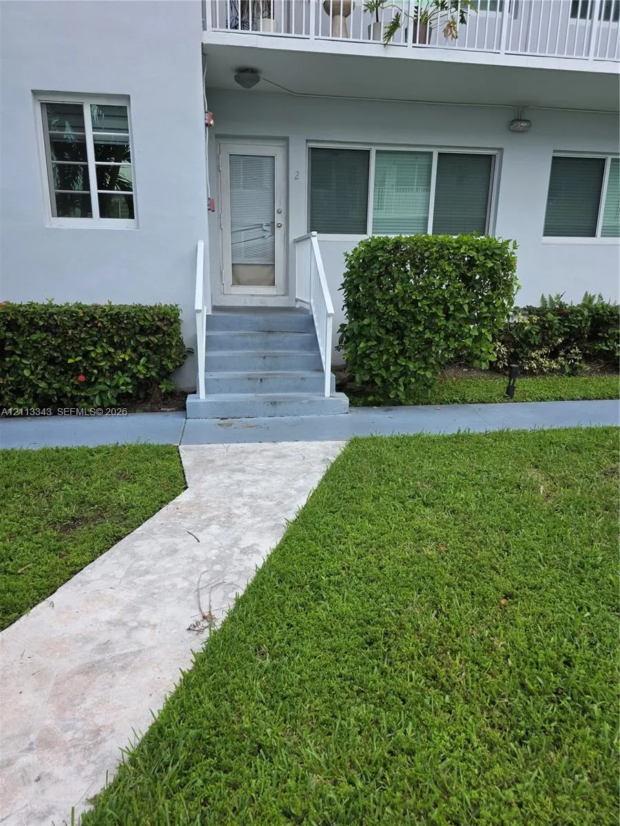7207 Bay Drive #2