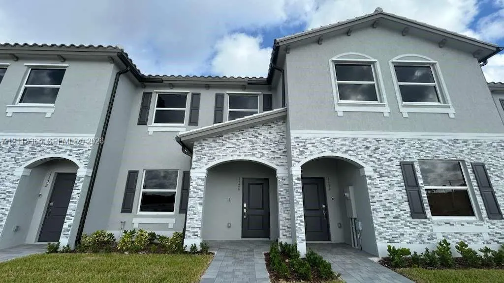 1126 SE 2nd Terrace