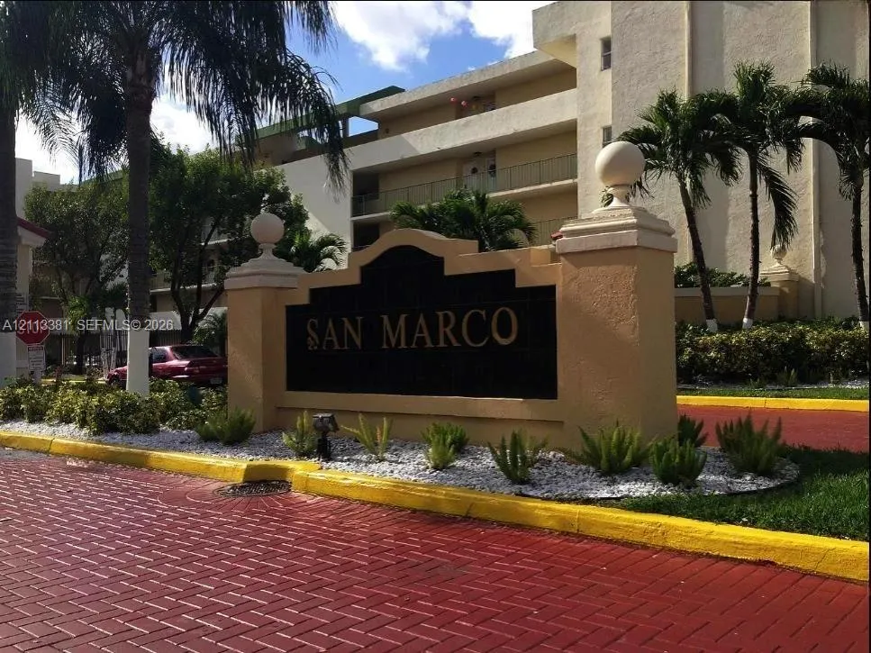8860 Fontainebleau Boulevard #208