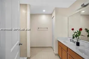 385 NE 194th Terrace #385