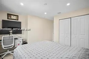 385 NE 194th Terrace #385