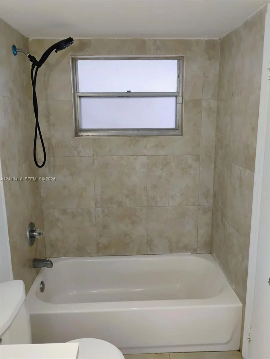 15600 NW 7th Avenue #615