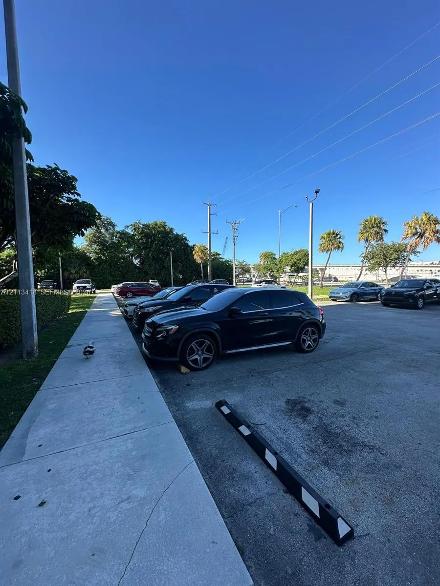 15600 NW 7th Avenue #615