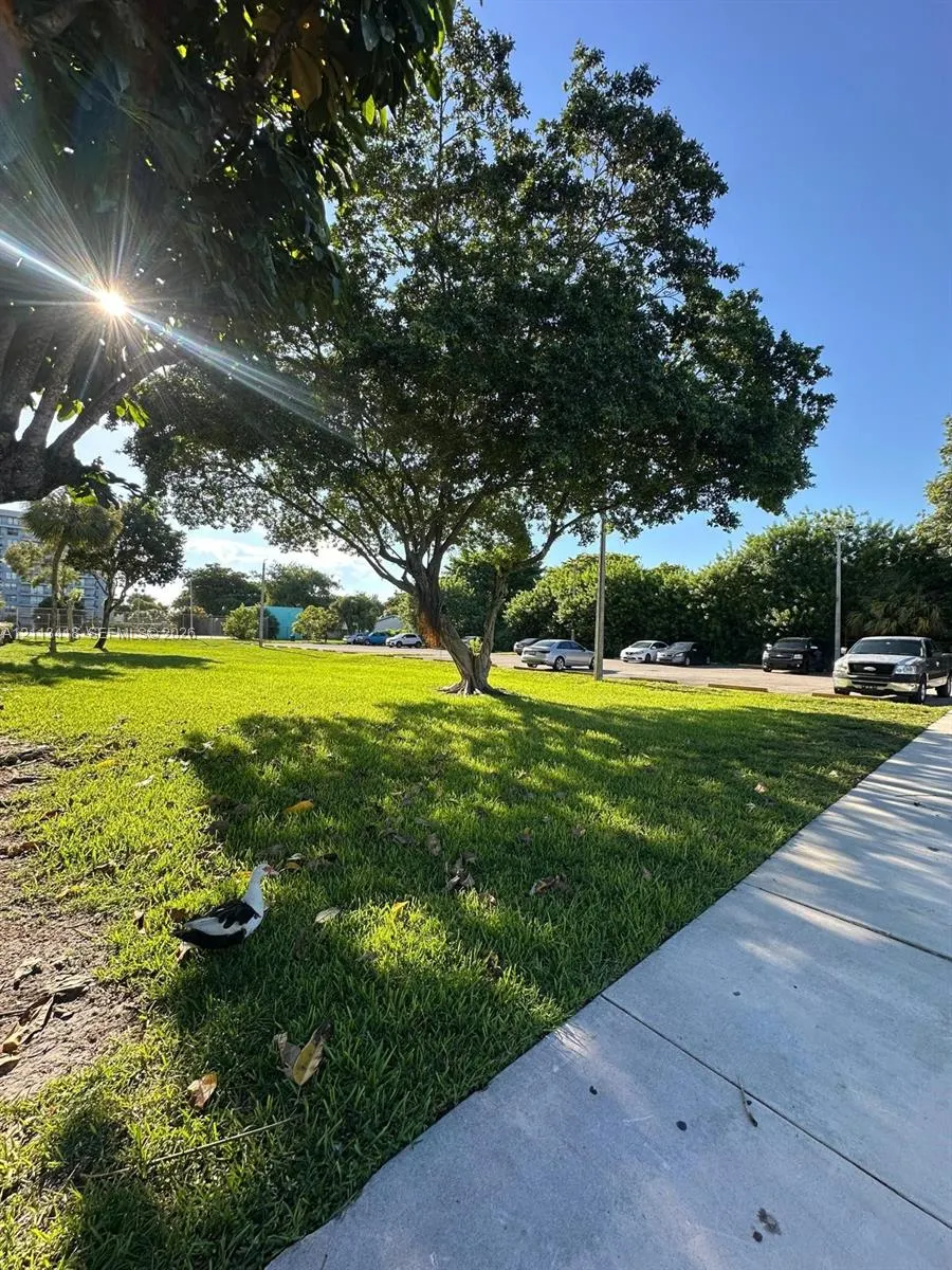 15600 NW 7th Avenue #615