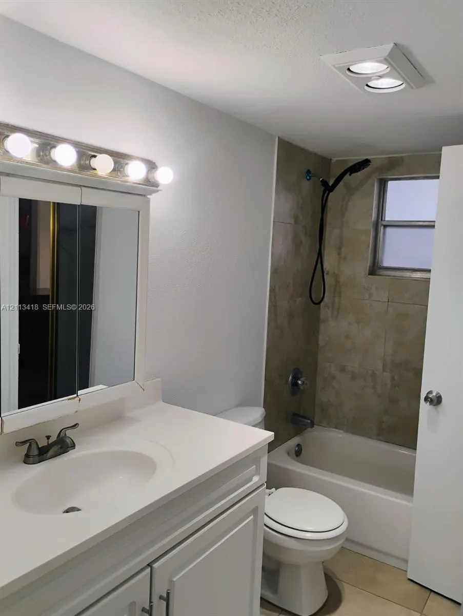 15600 NW 7th Avenue #615