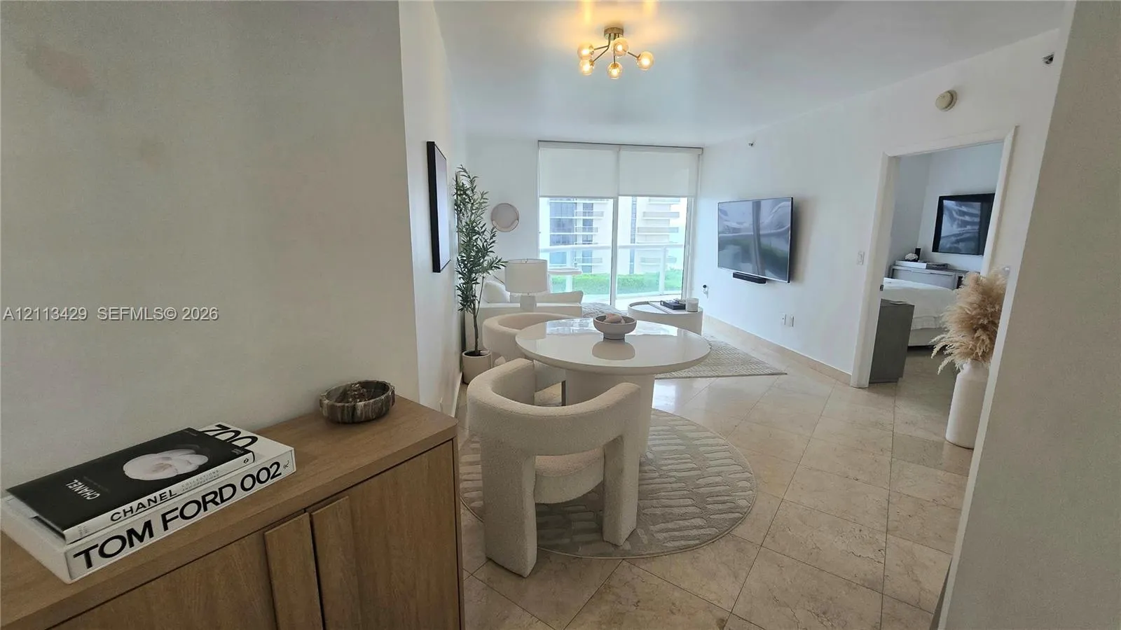 6365 Collins Avenue #909