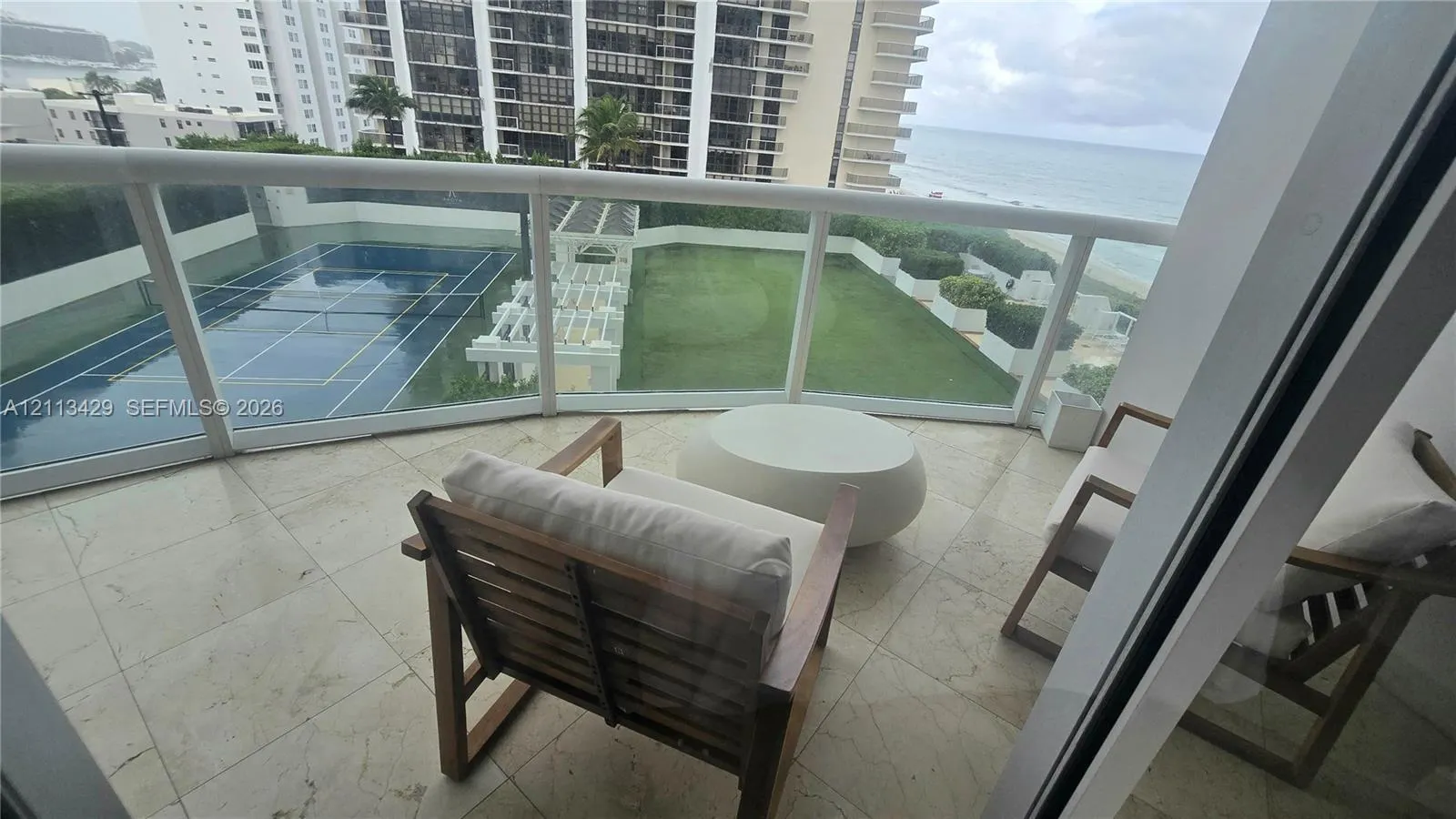 6365 Collins Avenue #909