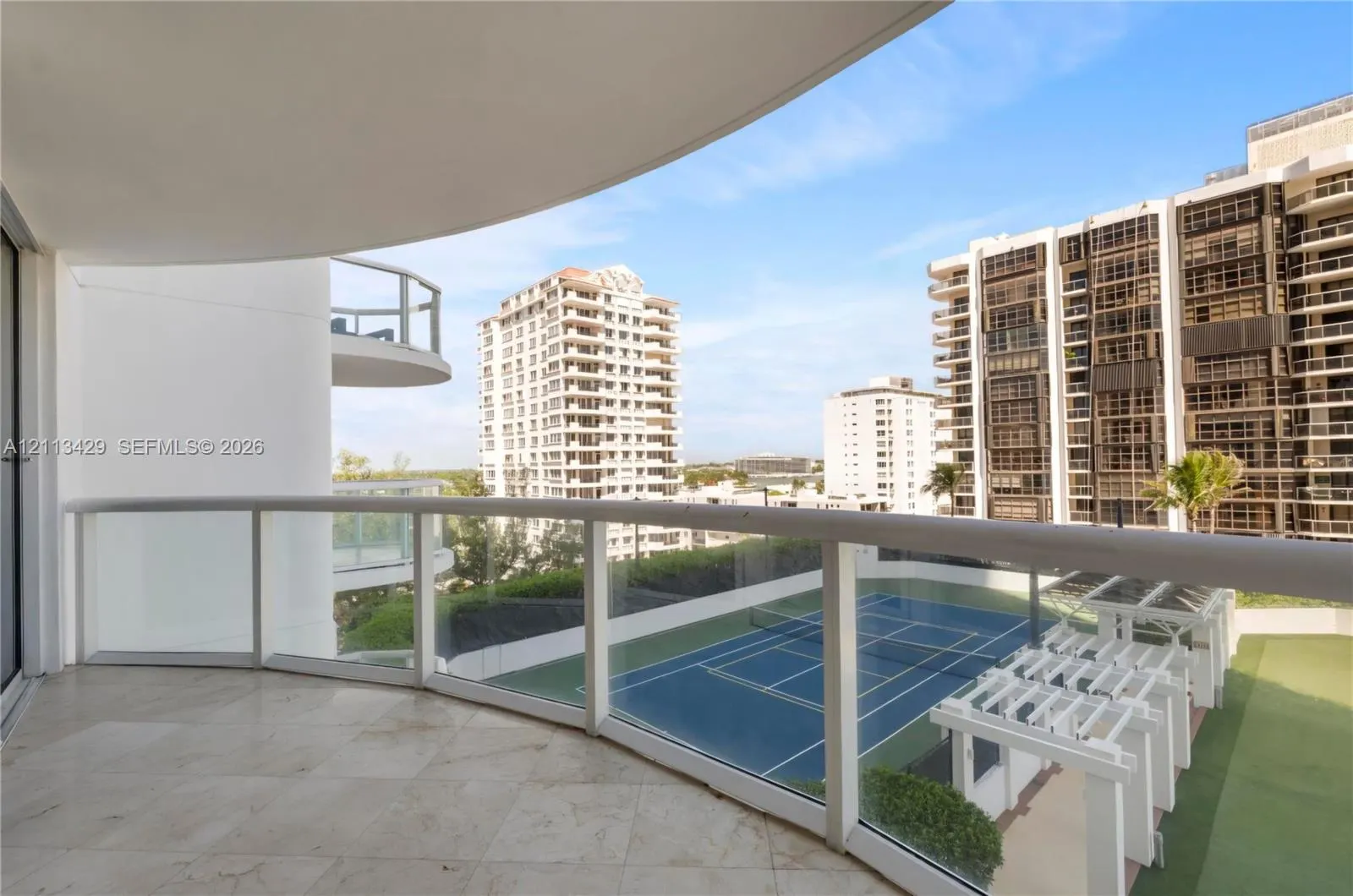 6365 Collins Avenue #909