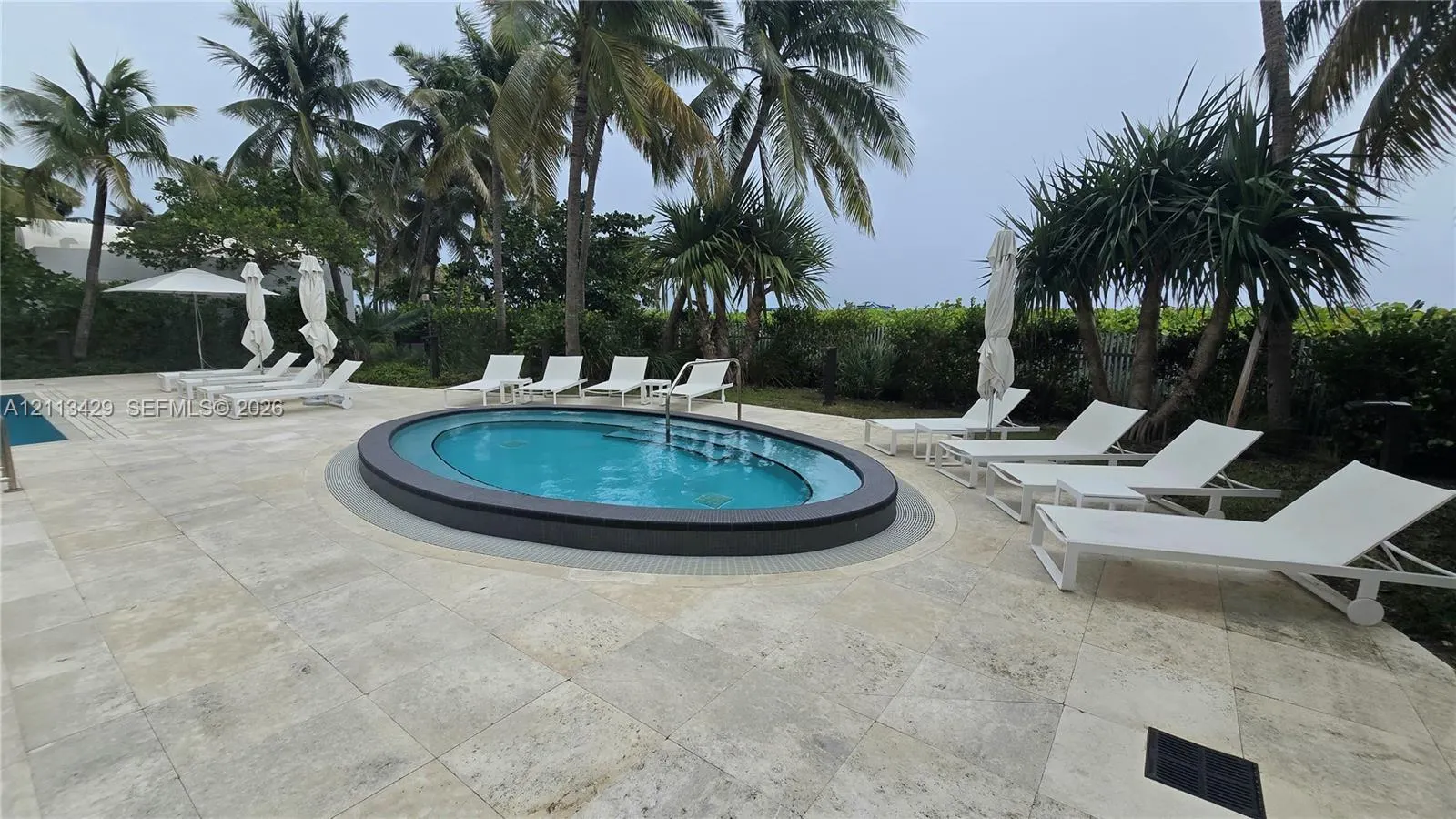 6365 Collins Avenue #909