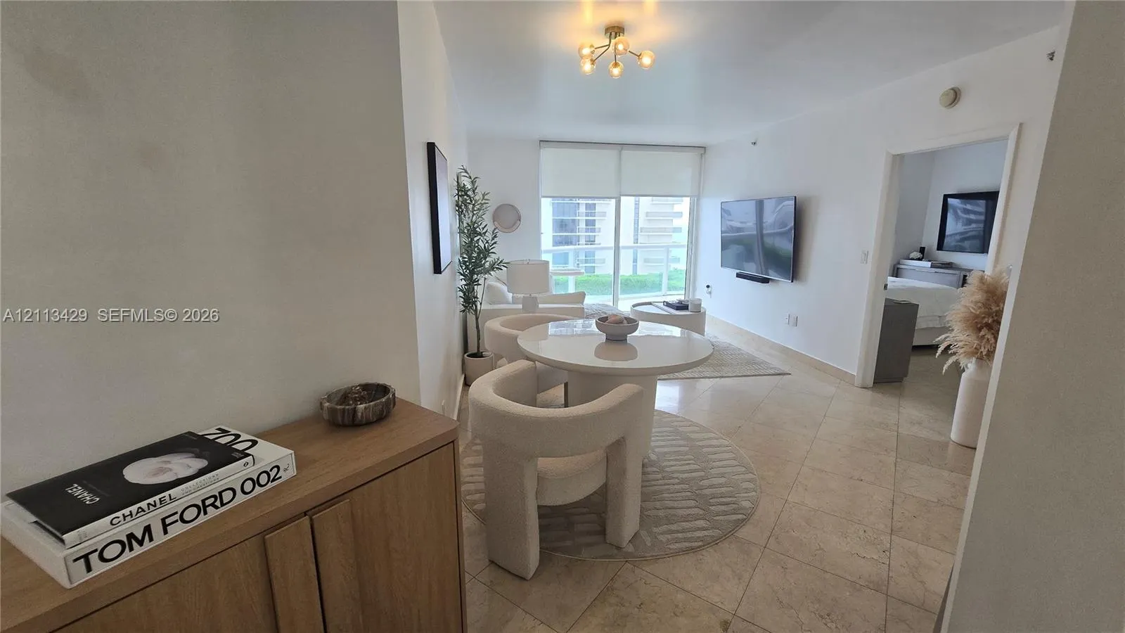 6365 Collins Avenue #909
