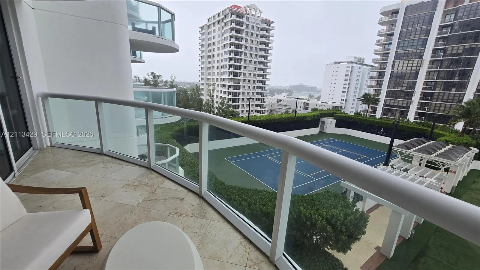 6365 Collins Avenue #909