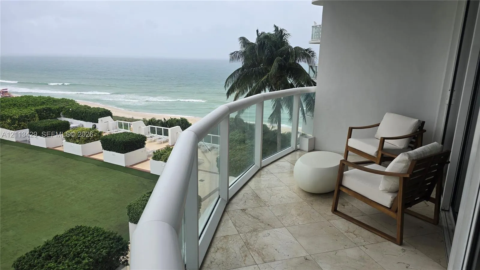 6365 Collins Avenue #909