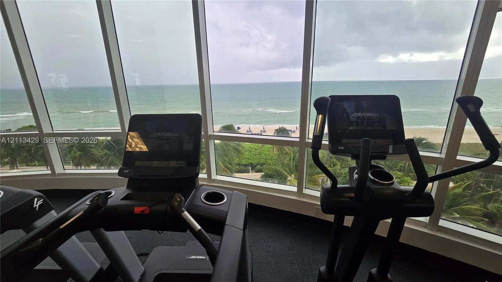 6365 Collins Avenue #909