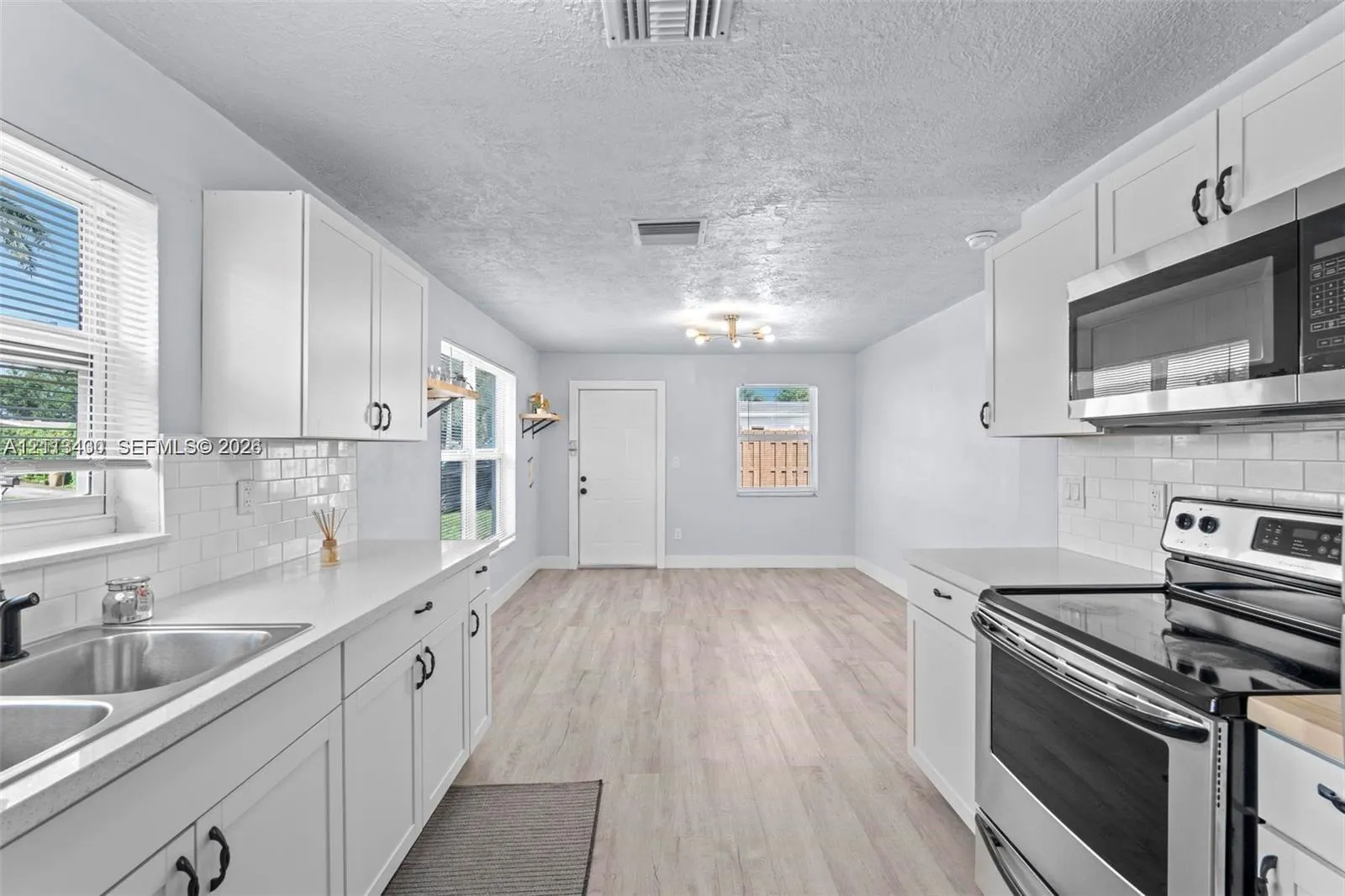5621 SW 38th Court