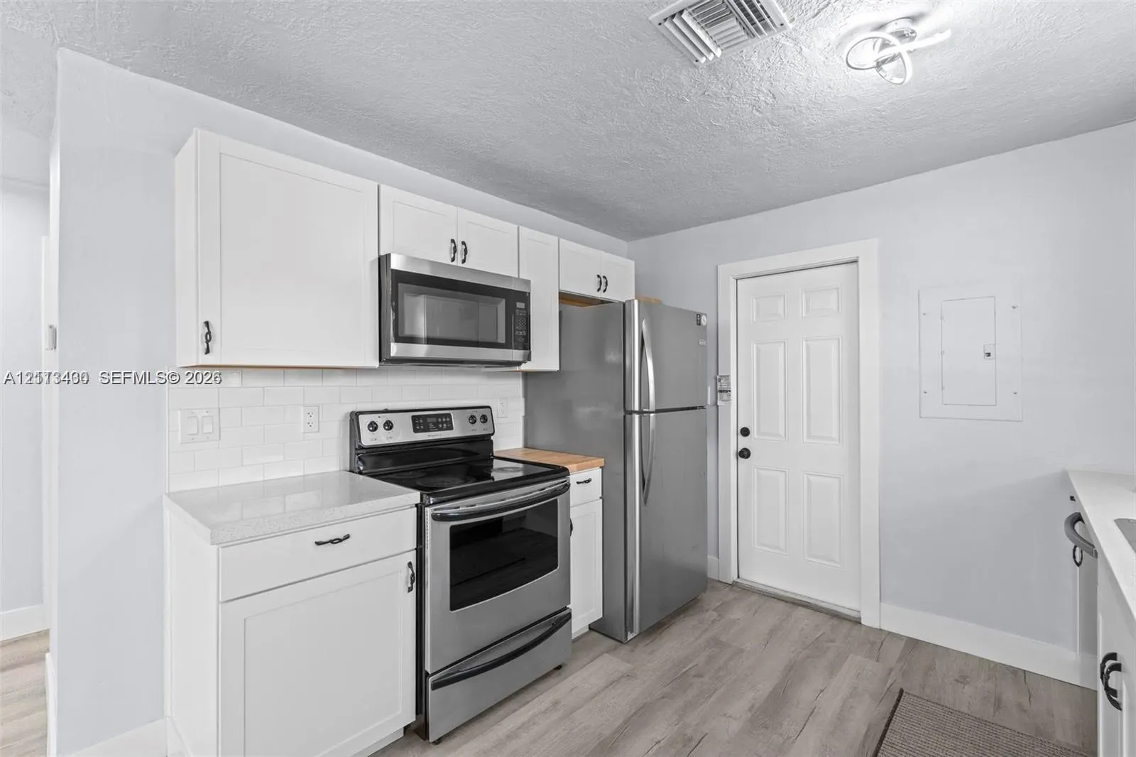 5621 SW 38th Court