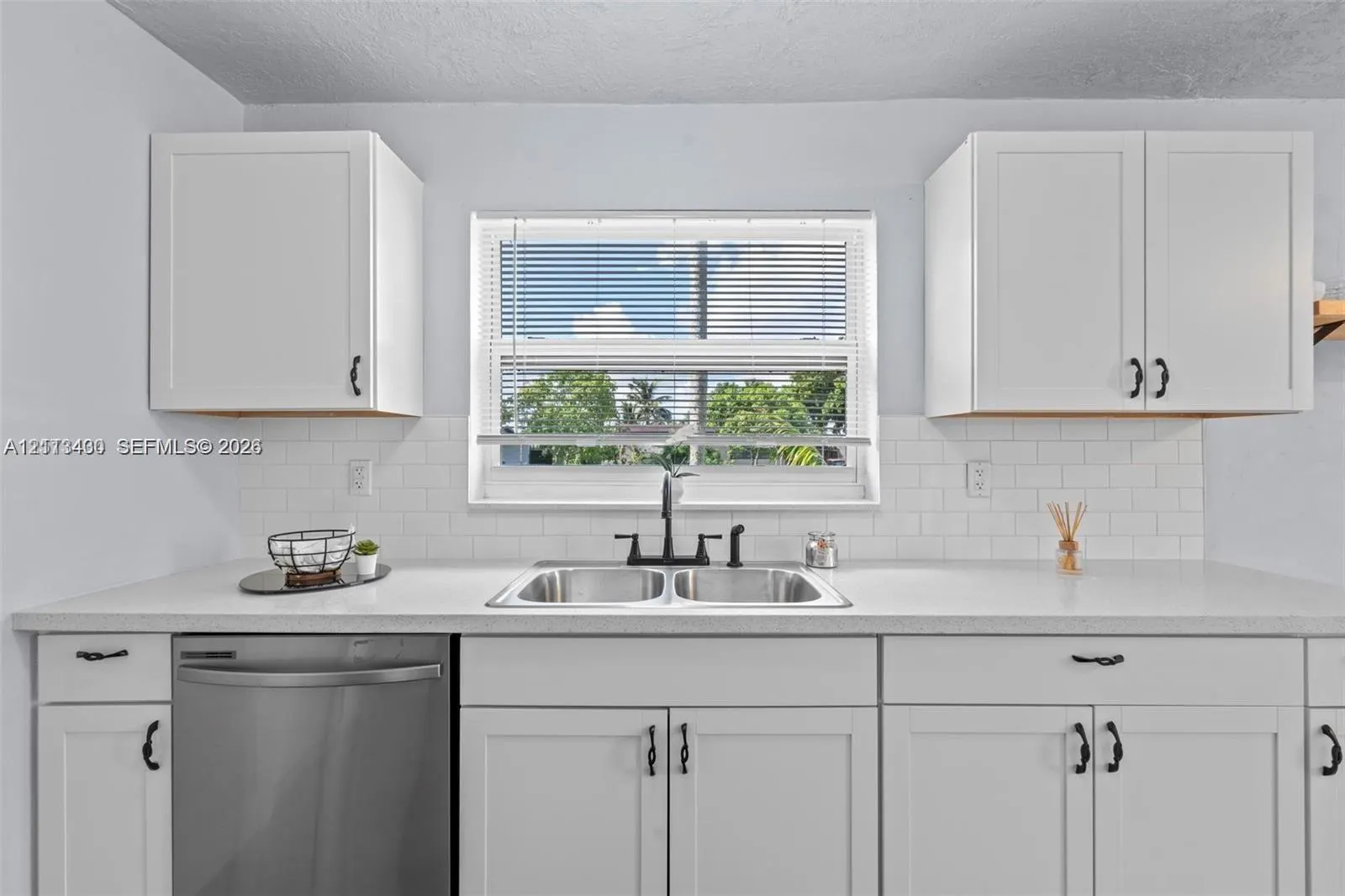5621 SW 38th Court