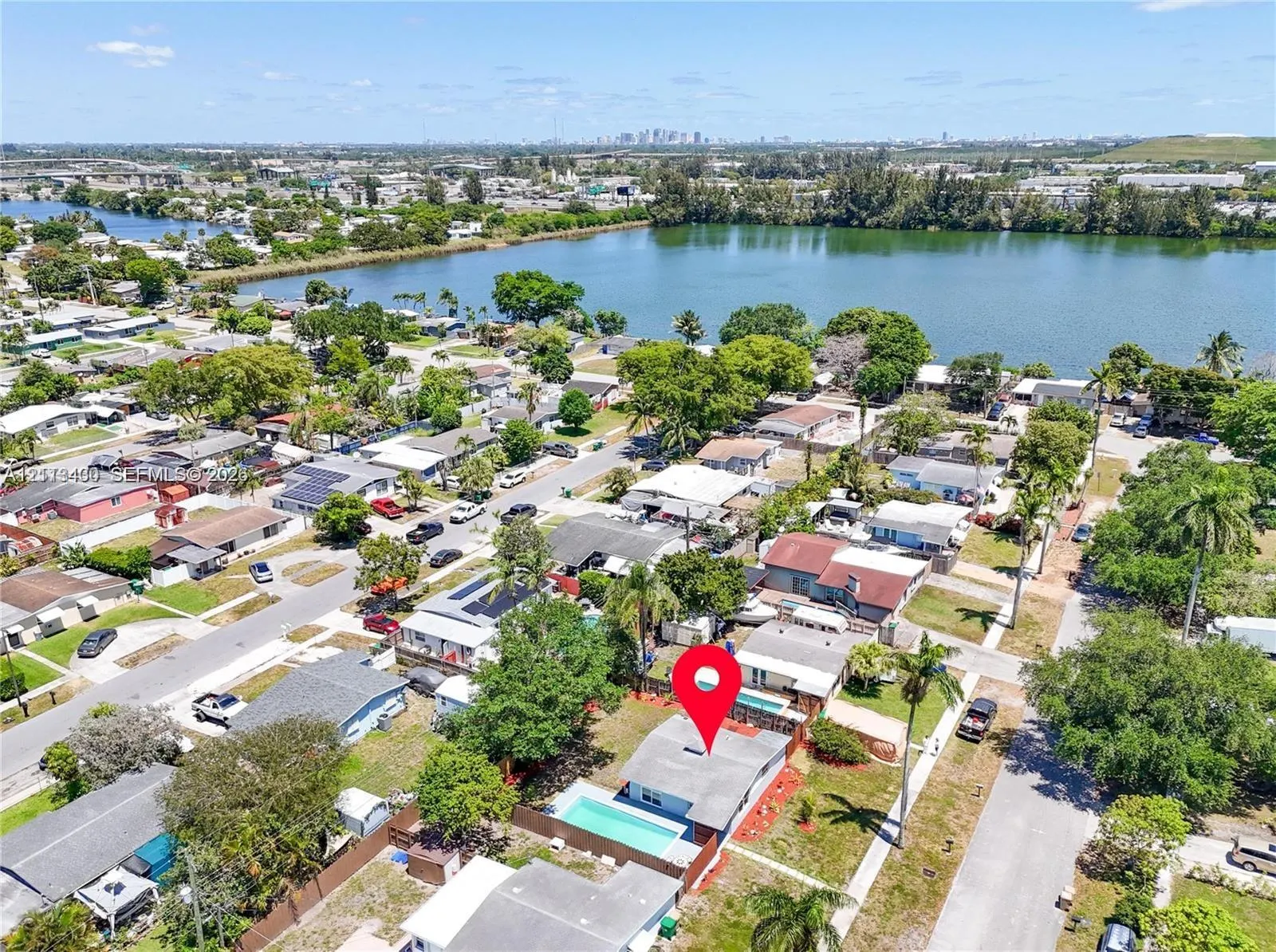 5621 SW 38th Court