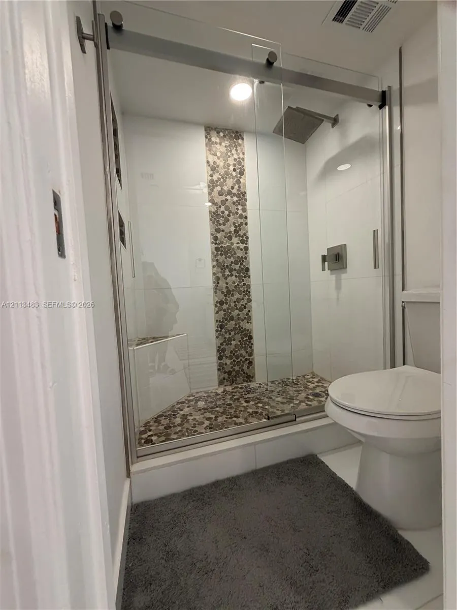 6917 Collins Avenue #711
