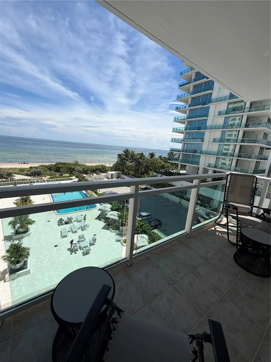 6917 Collins Avenue #711