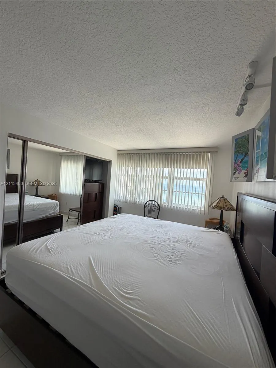 6917 Collins Avenue #711