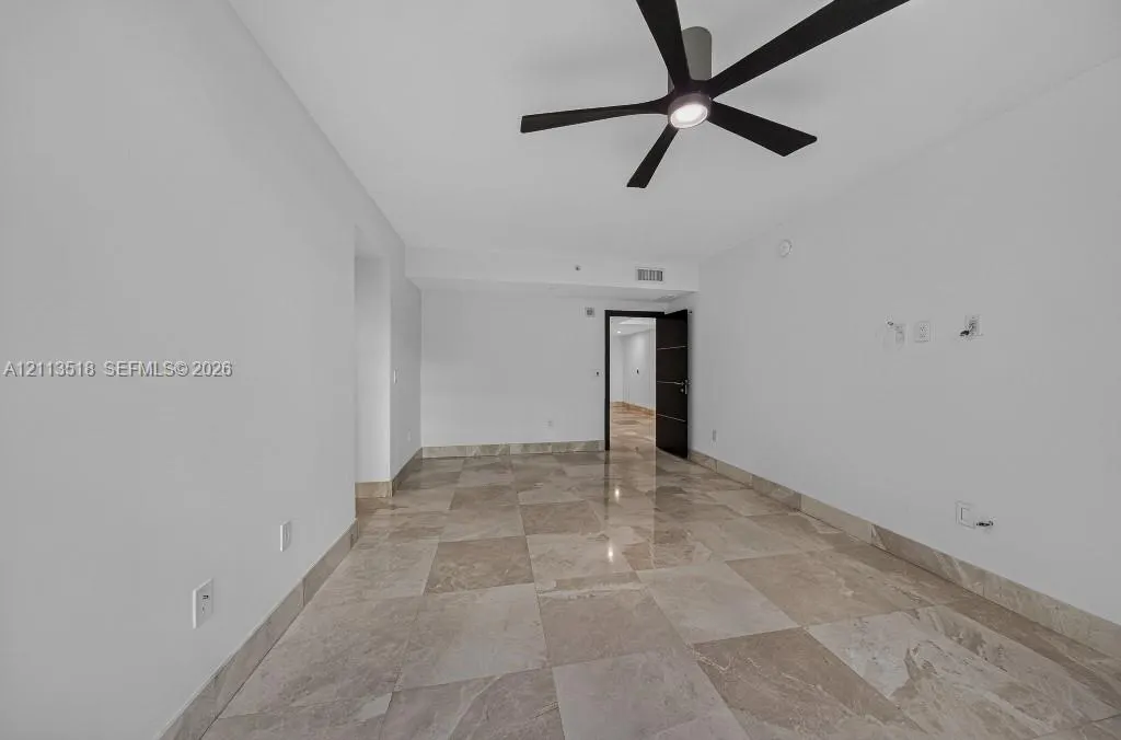 3131 NE 188th Street #1-303