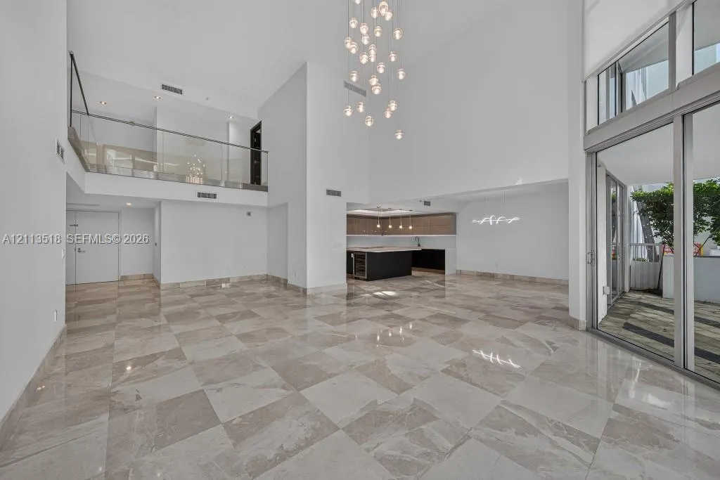 3131 NE 188th Street #1-303