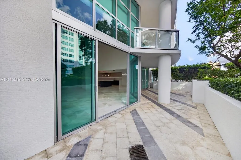 3131 NE 188th Street #1-303