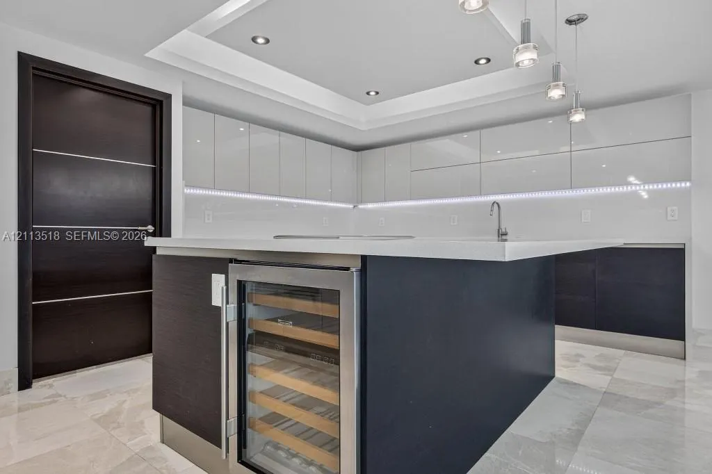 3131 NE 188th Street #1-303