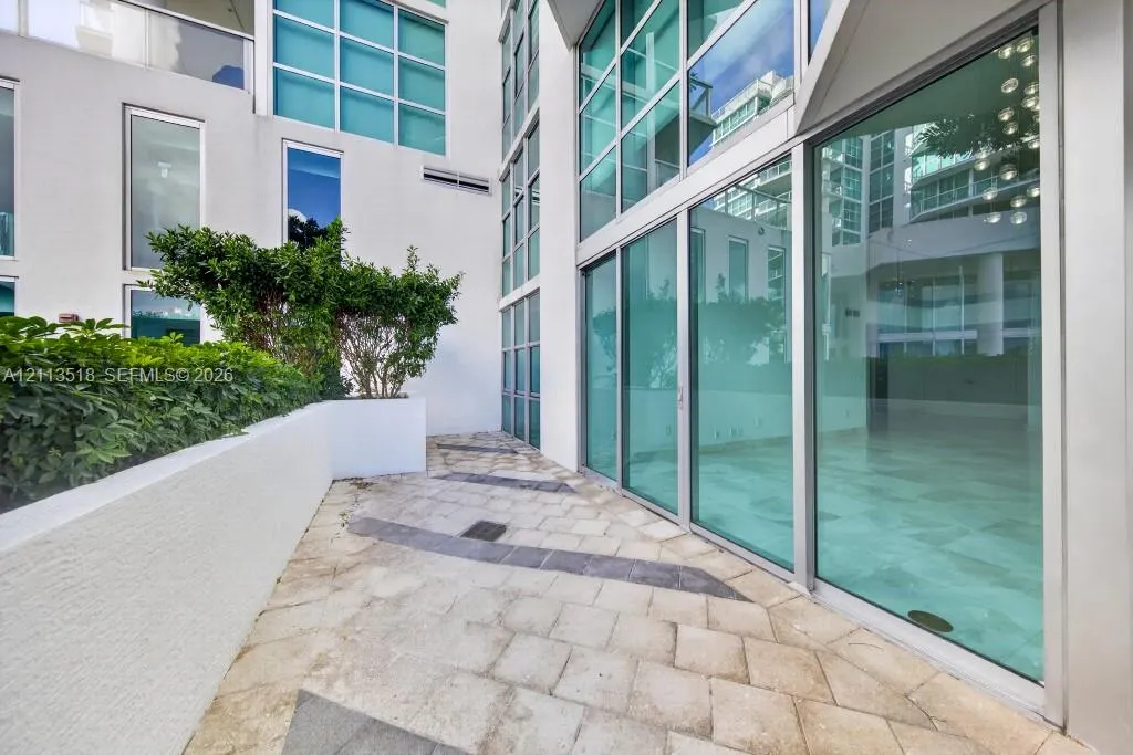 3131 NE 188th Street #1-303