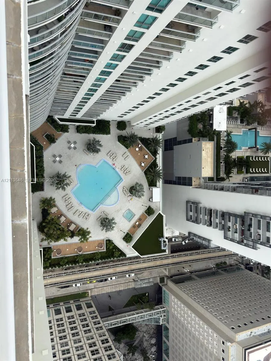 300 S Biscayne Bkvd #3809