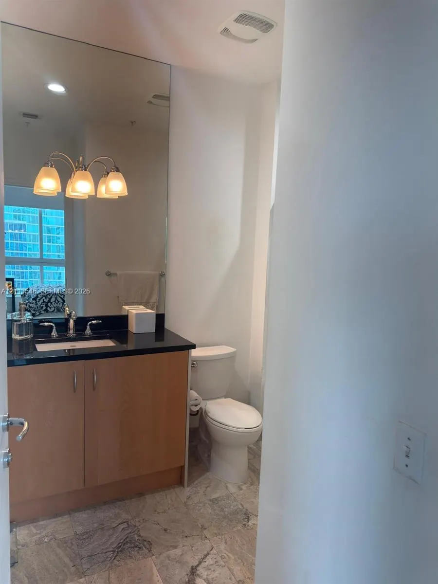 300 S Biscayne Bkvd #3809
