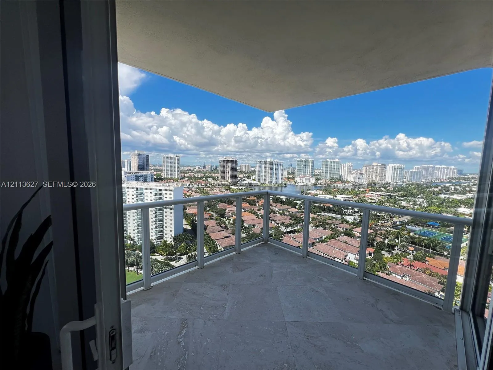 19333 Collins Avenue #2410