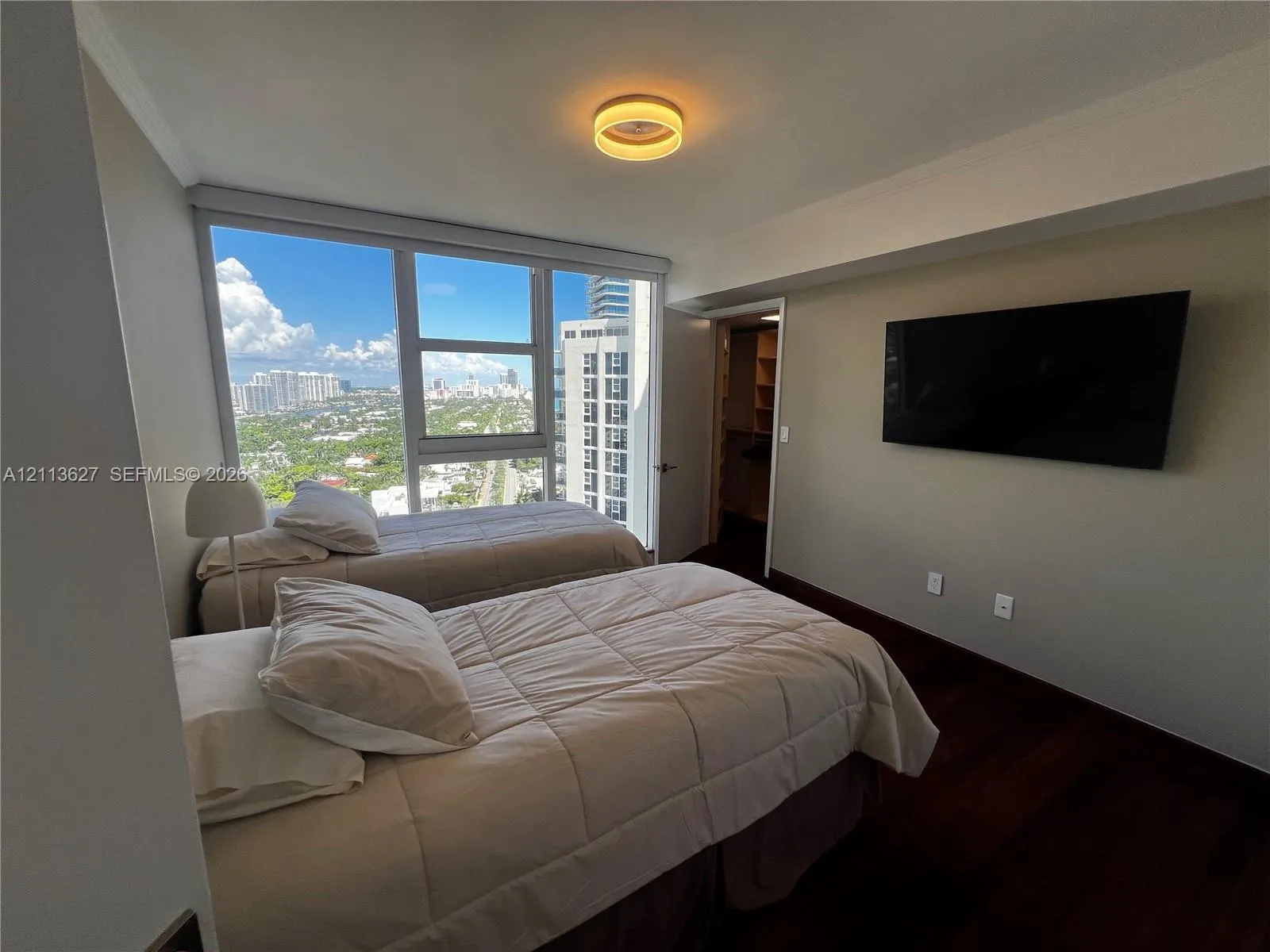 19333 Collins Avenue #2410