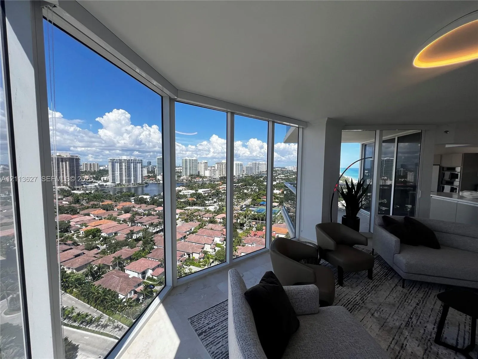 19333 Collins Avenue #2410