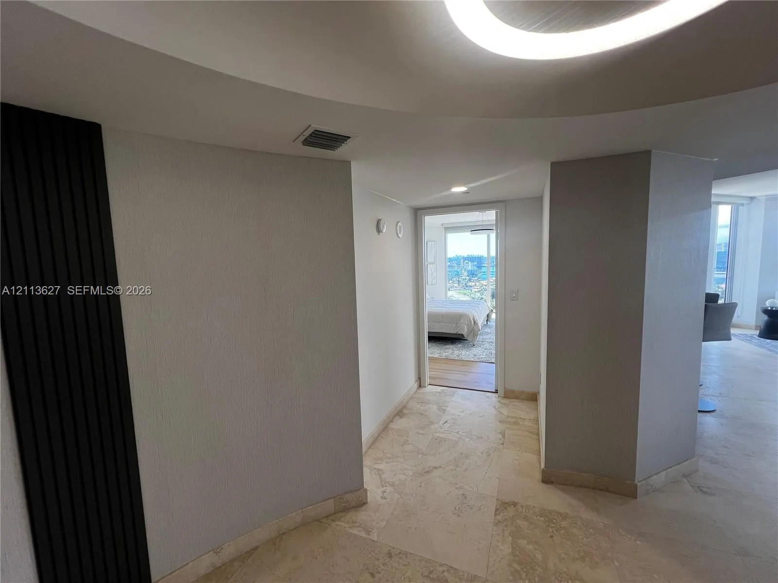 19333 Collins Avenue #2410