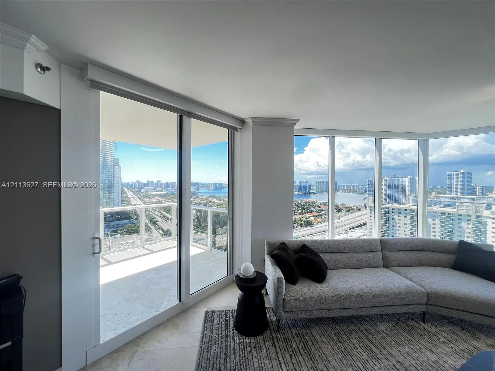 19333 Collins Avenue #2410
