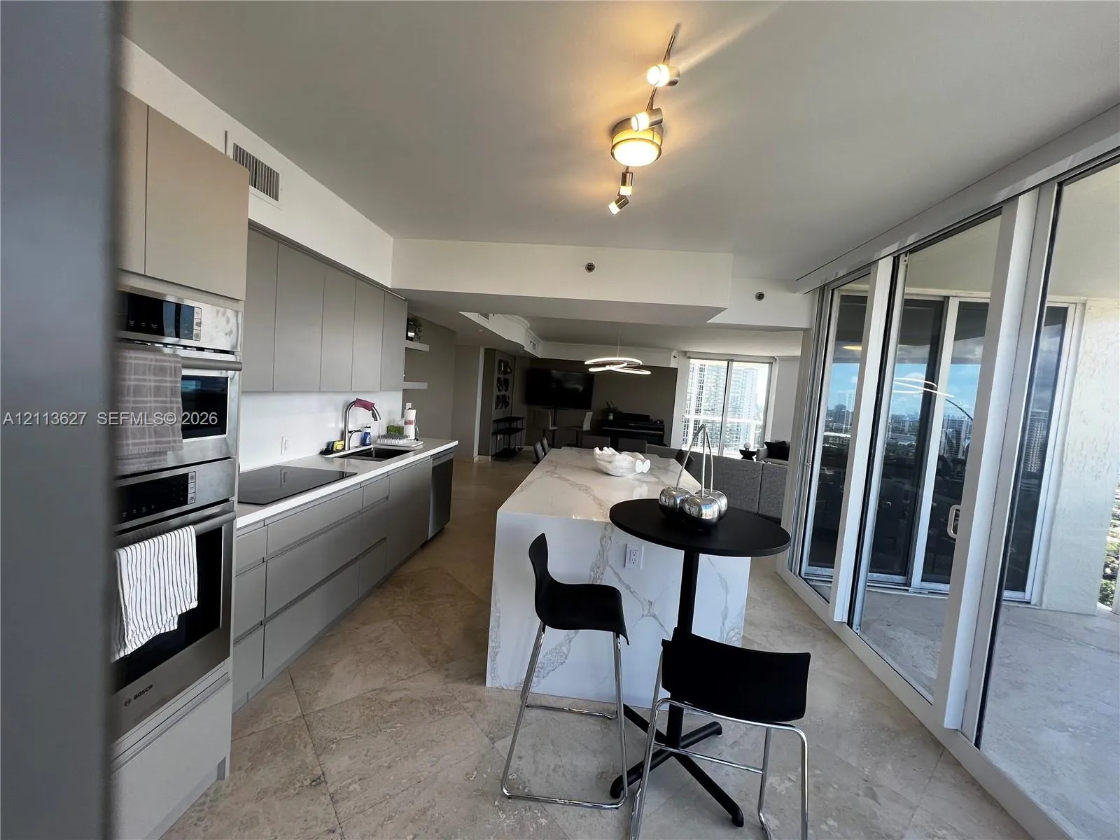 19333 Collins Avenue #2410