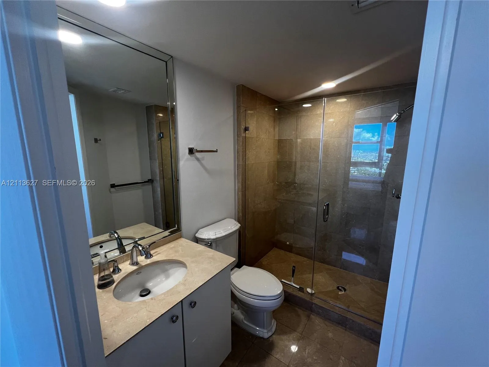 19333 Collins Avenue #2410