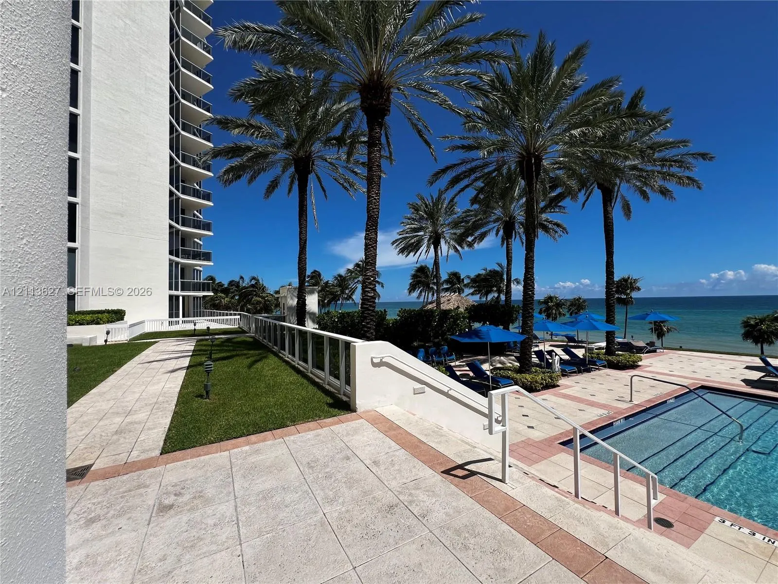 19333 Collins Avenue #2410