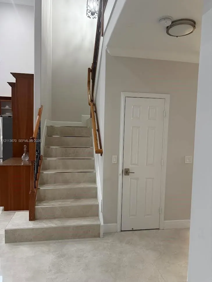 1600 W Classical Boulevard