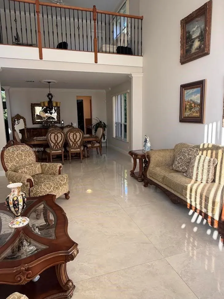 1600 W Classical Boulevard