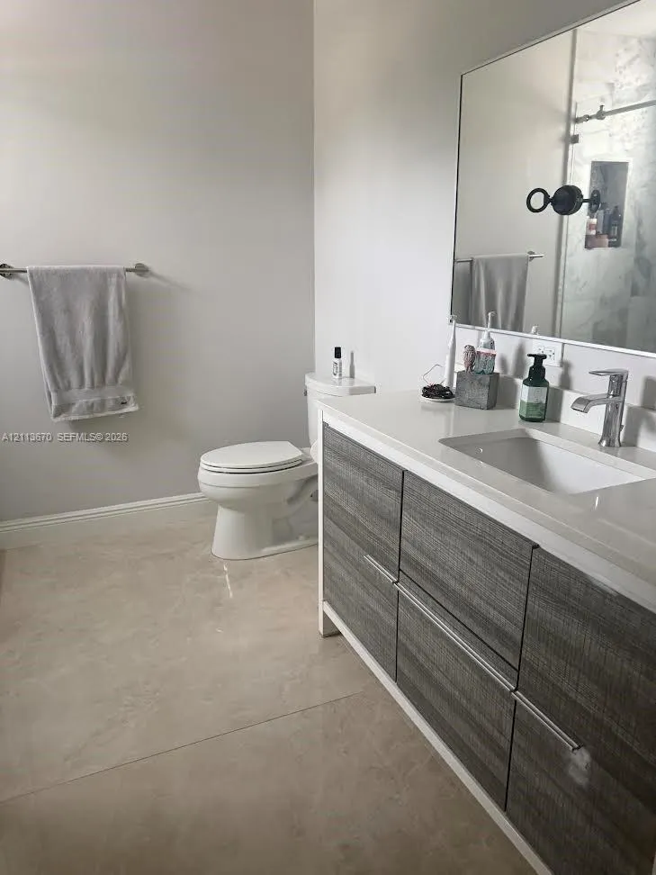 1600 W Classical Boulevard