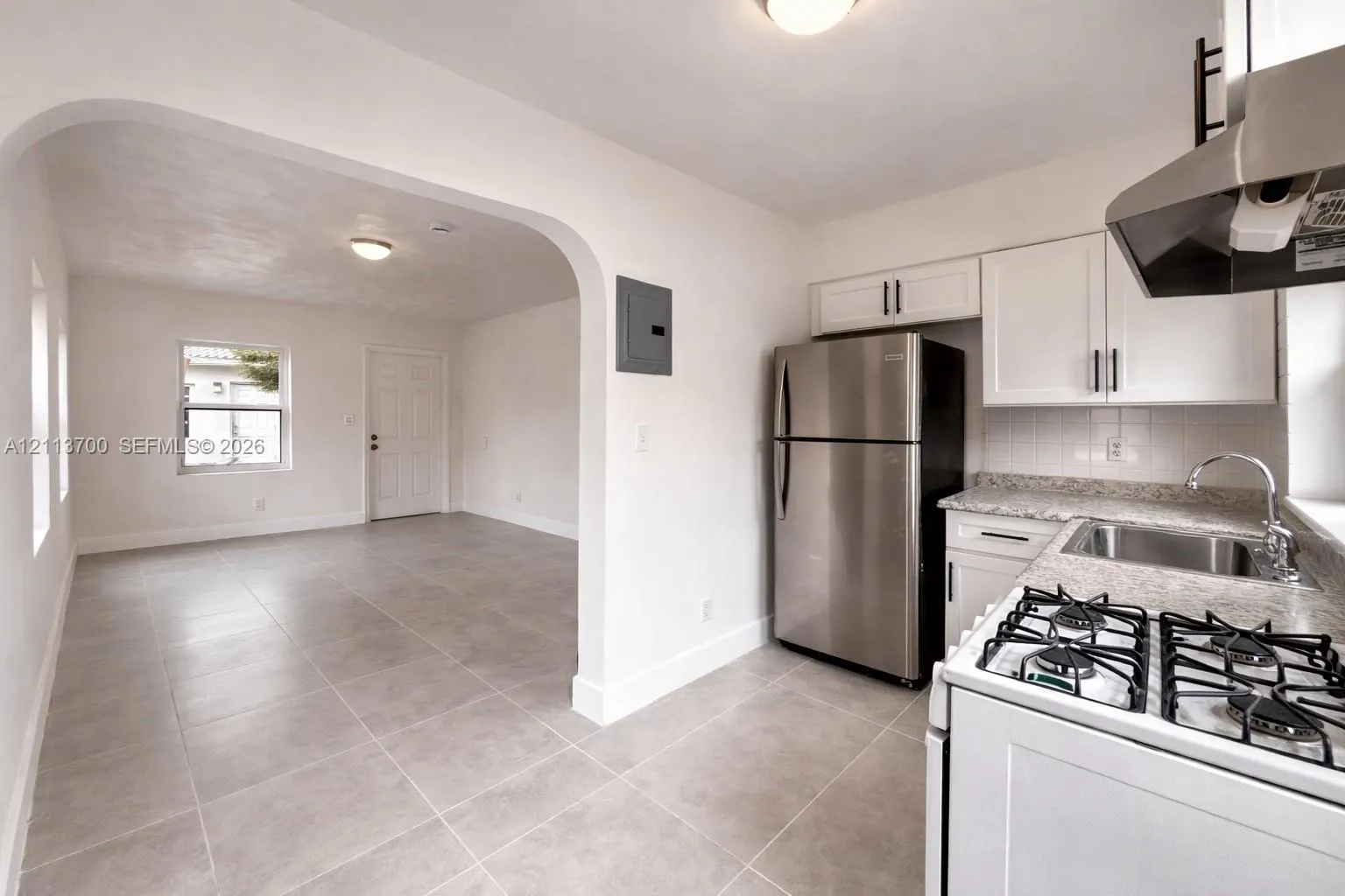 2707 Lincoln Street #17-18